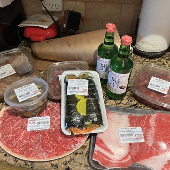 Seoul Market - All the Korean goodies. Pickle, meat, soju, more meat, and KIMBAP! - International Grocery Near Me - La Canada, California