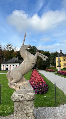 Schloss Hellbrunn by null