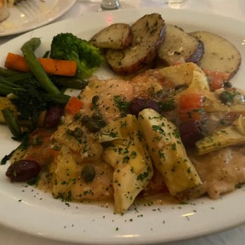La Perla Di Pompano - Chicken with artichokes - Italian Near Me - Pompano Beach, Florida La Perla Di Pompano - Chicken with artichokes - Italian Near Me - Pompano Beach, Florida