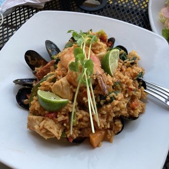 Bananas - Seafood paella - Burgers Near Me - Vieques, Puerto Rico Bananas - Seafood paella - Burgers Near Me - Vieques, Puerto Rico