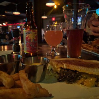 ReBAR & kitchen - Sports Bars Near Me - Lodi, New Jersey