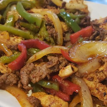 La Cocina De Mama - Steak and chicken fajitas - Mexican Near Me - Shelbyville, Kentucky