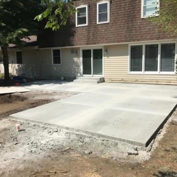 S & E Concrete - a concrete patio being poured - General Contractors Near Me - Ottawa, Illinois S & E Concrete - a concrete patio being poured - General Contractors Near Me - Ottawa, Illinois