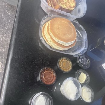 IHOP - Pickup order- everything plain with leaky condiment containers. - Breakfast & Brunch Near Me - San Leandro, California