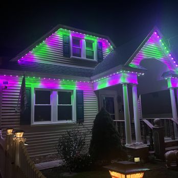 Gold Star Pressure Wash - Permanent Lights Installed - Pressure Washers Near Me - Roslyn, New York Gold Star Pressure Wash - Permanent Lights Installed - Pressure Washers Near Me - Roslyn, New York