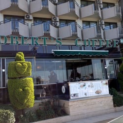 Robert's Coffee - Onder het Dericihotel aan de boulevard