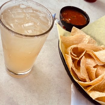 El Patio Restaurant - Cadillac margarita with chips & salsa - Mexican Near Me - Simi Valley, California El Patio Restaurant - Cadillac margarita with chips & salsa - Mexican Near Me - Simi Valley, California