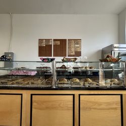 Mamadou's Artisan Bakery - The bread counter
