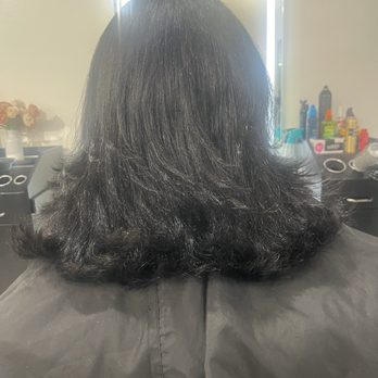 Salon West Dearborn - Fresh haircut much needed - Hair Salons Near Me - Dearborn, Michigan Salon West Dearborn - Fresh haircut much needed - Hair Salons Near Me - Dearborn, Michigan