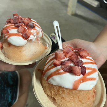 Wailua Shave Ice - Guava flow - Shaved Ice Near Me - Kapaa, Hawaii