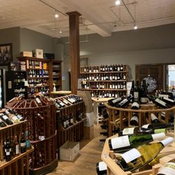 Village Wines Of Glendale - Inside