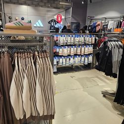 Adidas - Inside the store