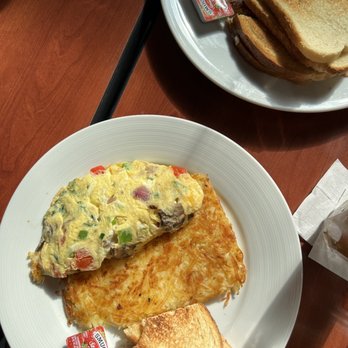 Darren's Cafe - Veggie Omelet - Vietnamese Near Me - San Francisco, California Darren's Cafe - Veggie Omelet - Vietnamese Near Me - San Francisco, California