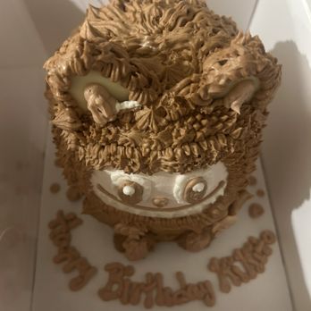 Dunkin' - Everyone posted the labubu cakes bigger and this is literally a Minnie cake not what everyone is talking about - Donuts Near Me - San Jacinto, California