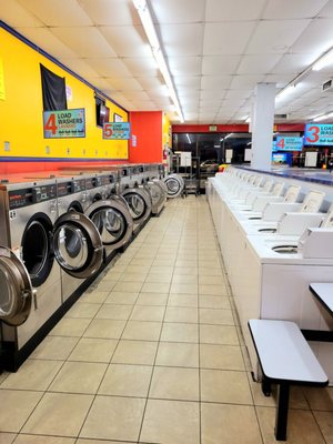 Sudz Coin Laundry - CLOSED, 585 N Azusa Ave, Covina, CA 91722, US