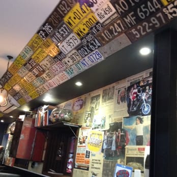 Rick's Garage Diner - Pubs Near Me - Palmwoods, QLD