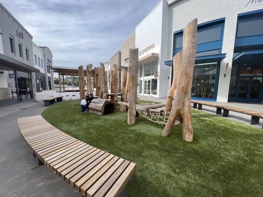 Bridgeport Village by null