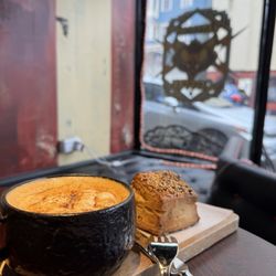 Catfight Coffee - Creme brûlée coffee and everything biscuit
