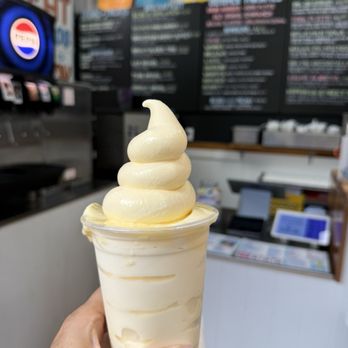 Kono's Northshore - Waikiki - Dole whip - Hawaiian Near Me - Honolulu, Hawaii