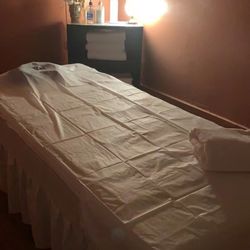 Elegant Massage - Massage Room