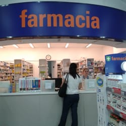 Farmacity - Me enganchó sacando la foto. Le dije es para Yelp y me dijo 'ah no pasa nada'