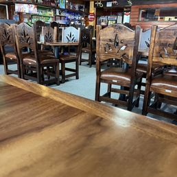 The dinning area and bar. The dinning area and bar.