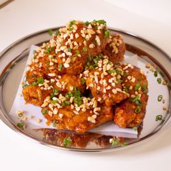 Han’s Chimaek Korean Fried Chicken & Beer
