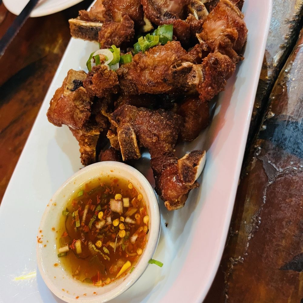 Lung Yai Thai Tapas - Roasted Baby Back Ribs , they were crispy and the sauce spiced up the flavoring - Tapas/Small Plates Near Me - Miami, Florida