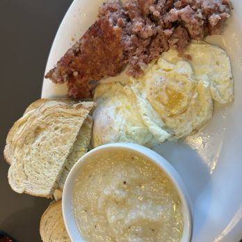 Eggs Up Grill - Corned beef hash - Breakfast & Brunch Near Me - Winston Salem, North Carolina Eggs Up Grill - Corned beef hash - Breakfast & Brunch Near Me - Winston Salem, North Carolina