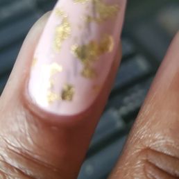 This is supposed to be shellac nails but why do I see scratches???