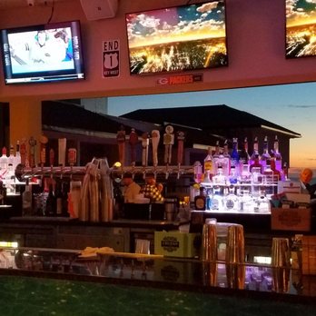 Edge Hotel - Bar area at Jimmy's on the edge - Hotels Near Me - Clearwater Beach, Florida Edge Hotel - Bar area at Jimmy's on the edge - Hotels Near Me - Clearwater Beach, Florida