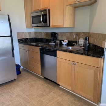 Inn at the Shore - Kitchen area - Hotels Near Me - Seaside, Oregon