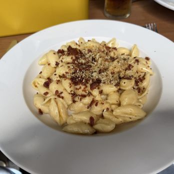 Brehon Pub - Mac & Bacon! - Pubs Near Me - Chicago, Illinois Brehon Pub - Mac & Bacon! - Pubs Near Me - Chicago, Illinois