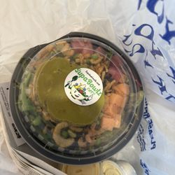 SupaBowlz Cafe - BYOB -- w/ a huge blob of guac?