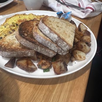 Silver Diner - Baby Spinach, Feta & Cremini Mushroom Omelette - Diners Near Me - Fairfax, Virginia