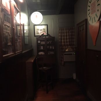 Reese's 1900 - Pubs Near Me - Patchogue, New York