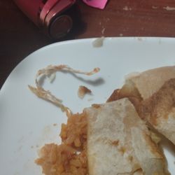 Gerardos Mexican Food - Plastic in my food
