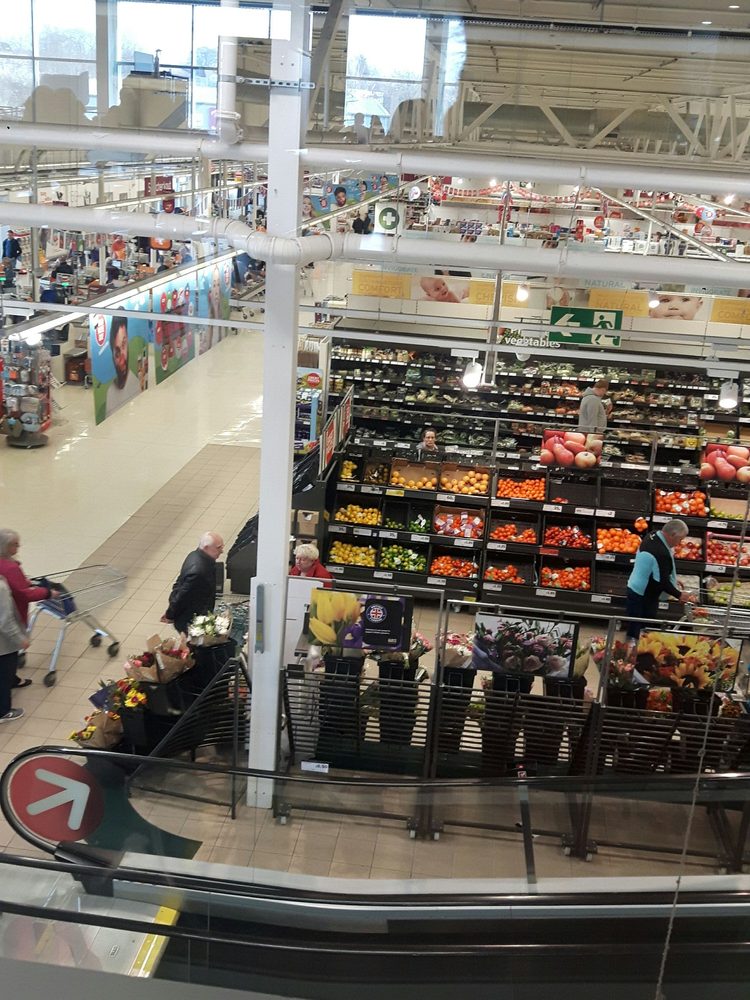 SAINSBURYS Updated September 2024 1 Peak Drive, Derby, United