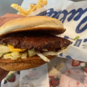 Culver’s - My only "beef" with this burger, is they ought to let the cheese melt! Still, it is TASTY!!!! - Fast Food Near Me - Tamarac, Florida