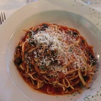 Finocchio - Linguini putanesca ($16.95) - Italian Near Me - Sainte-Marthe-sur-le-Lac, Quebec Finocchio - Linguini putanesca ($16.95) - Italian Near Me - Sainte-Marthe-sur-le-Lac, Quebec