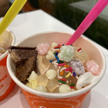 Cuppa Yo - frozen yogurt (original tart, mango/pineapple, caramel pretzel) with toppings (KitKat, Reese's, mochi and popping boba) - Ice Cream & Frozen Yogurt Near Me - Dublin, California