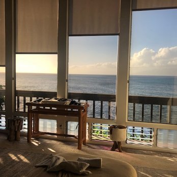 Blue Moon Massage Hale - Massage Room with views of the ocean - Reflexology Near Me - Lahaina, Hawaii