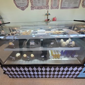 Mad Hatter Cafe & Confections - Desserts Near Me - Warner Robins, Georgia