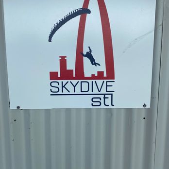 Skydive STL - Skydiving Near Me - Sullivan, Missouri Skydive STL - Skydiving Near Me - Sullivan, Missouri
