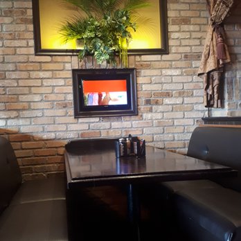 Dublin Crossing Irish Pub - Interior - Irish Near Me - Surrey, British Columbia Dublin Crossing Irish Pub - Interior - Irish Near Me - Surrey, British Columbia