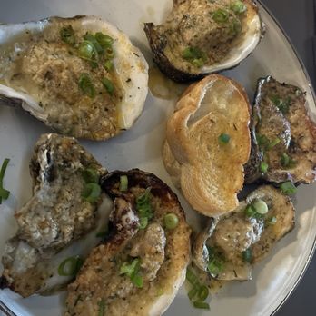 Kamp - $1 Craft Oysters - Bars Near Me - Houston, Texas Kamp - $1 Craft Oysters - Bars Near Me - Houston, Texas