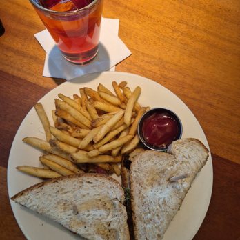 Charleston's - Whole meal minus the soup - American Near Me - Kansas City, Missouri Charleston's - Whole meal minus the soup - American Near Me - Kansas City, Missouri