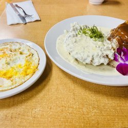 Guieb's Catering - Chicken fried steak with mashed potatoes and gravy and over hard eggs