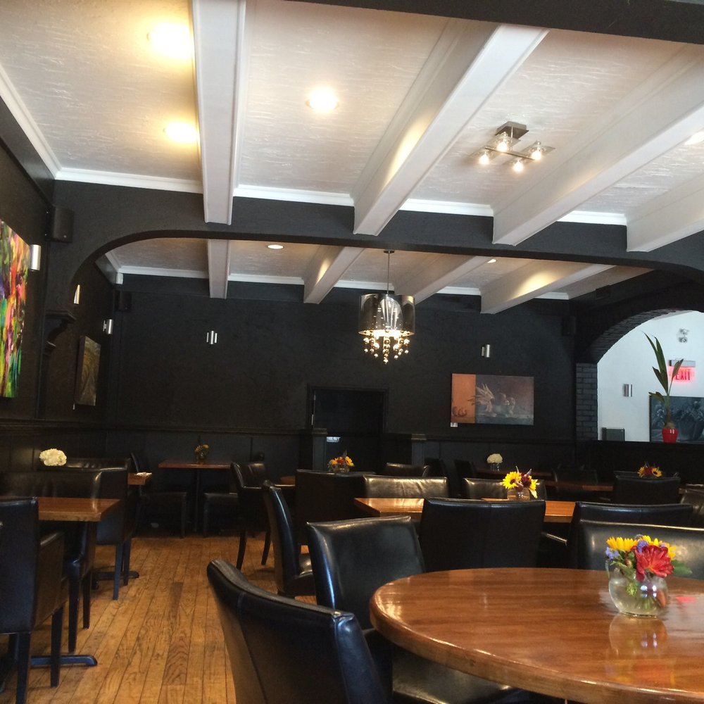 Maple Grill Restaurant & Catering - the dining area - Kosher Near Me - Vancouver, British Columbia Maple Grill Restaurant & Catering - the dining area - Kosher Near Me - Vancouver, British Columbia