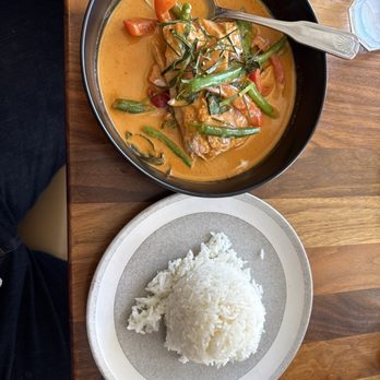 Peak - Chu chi Salmon - Thai Near Me - Alameda, California Peak - Chu chi Salmon - Thai Near Me - Alameda, California